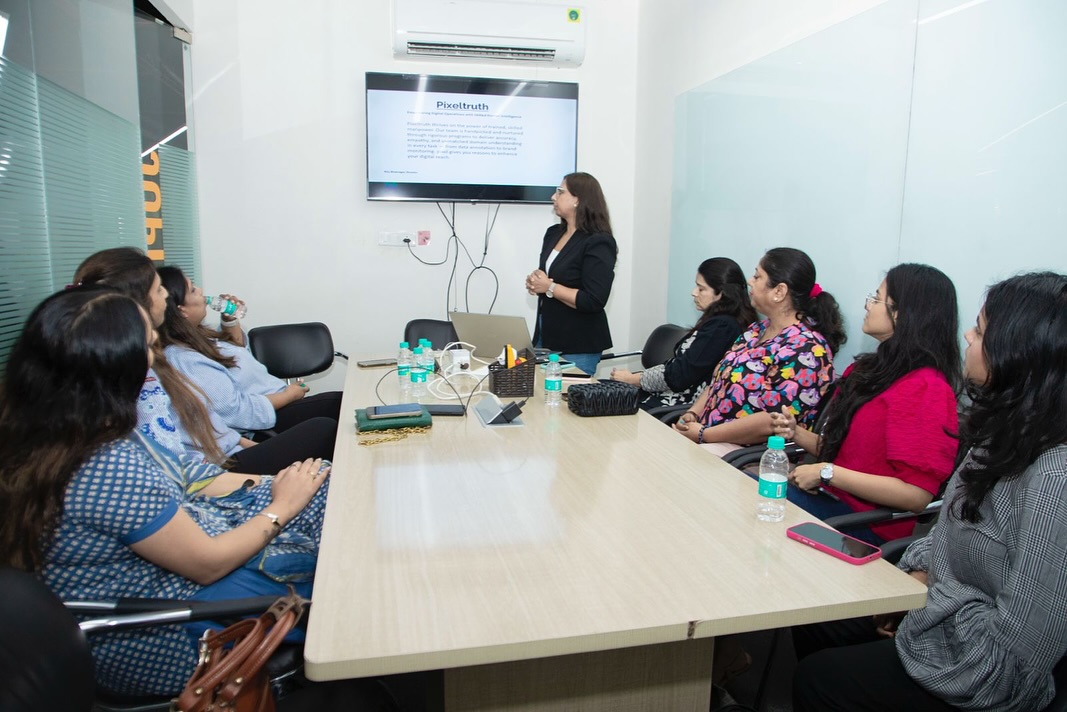 Our women entrepreneurs visited the quirky and inspiring office of our boss lady, Dr. Ritu Bhatn (1)